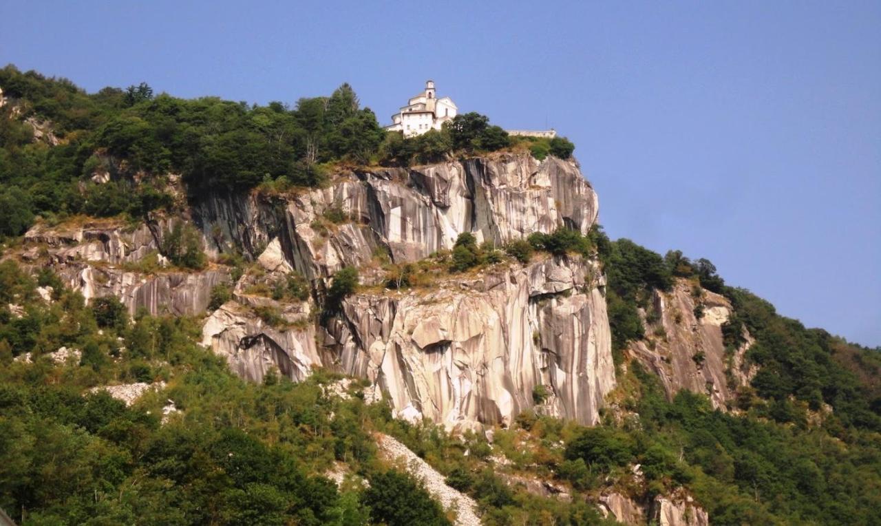 Casa Liviya - Appartamento Con Vista Lago Madonna Del Sasso المظهر الخارجي الصورة